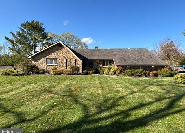 Property at 180 E Butler Ave, Vineland, NJ 08360, 3 beds, 3 baths