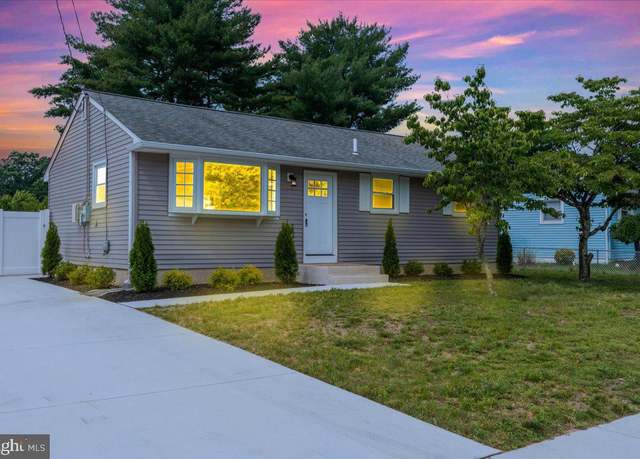 Property at 147 Country Club Rd, Pine Hill, NJ 08021, 3 beds, 2 baths