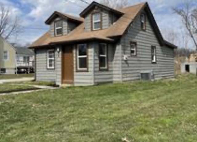 Property at 4 Dunlap Ave, Pennsville, NJ 08070, 3 beds, 2 baths