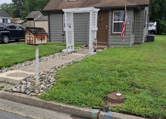 Property at 4 Dunlap Ave, Pennsville, NJ 08070, 3 beds, 2 baths