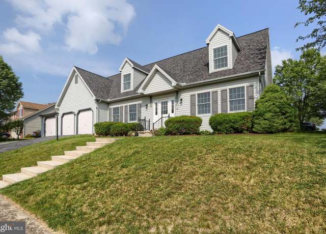 Property at 1 Grandview Ct, Mechanicsburg, PA 17055, 4 beds, 3.5 baths