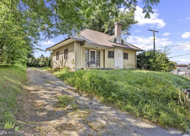 Property at 1660 Old Philadelphia Pike, Lancaster, PA 17602, 3 beds, 1 bath