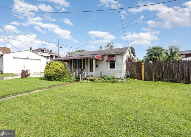Property at 1212 E Jackson St, York, PA 17403, 2 beds, 1 bath