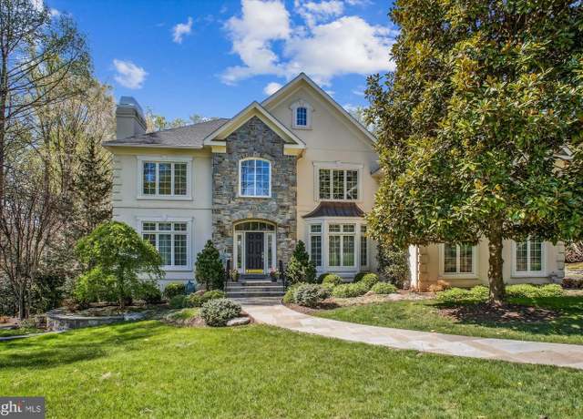 Property at 2992 Westhurst Ln, Oakton, VA 22124, 5 beds, 4.5 baths