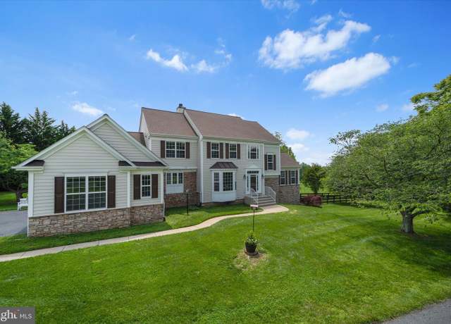 Property at 17760 Julie Ann Ct, Hamilton, VA 20158, 4 beds, 3.5 baths