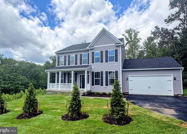 Property at 28 Clydesdale Rd, Fredericksburg, VA 22405, 5 beds, 3.5 baths