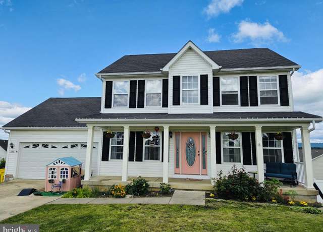 Property at 186 Brush Dr, Martinsburg, WV 25405, 5 beds, 2.5 baths
