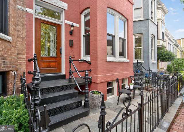 Property at 135 E St SE, Washington, DC 20003, 3 beds, 1.5 baths