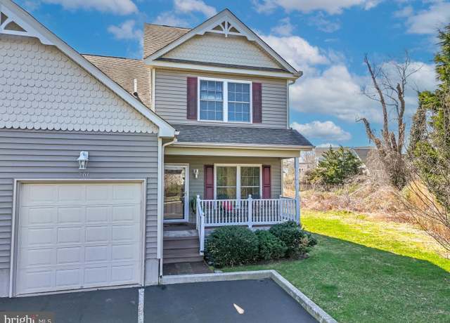 Property at 326 Williams St Unit 201B2, Berlin, MD 21811, 3 beds, 2.5 baths