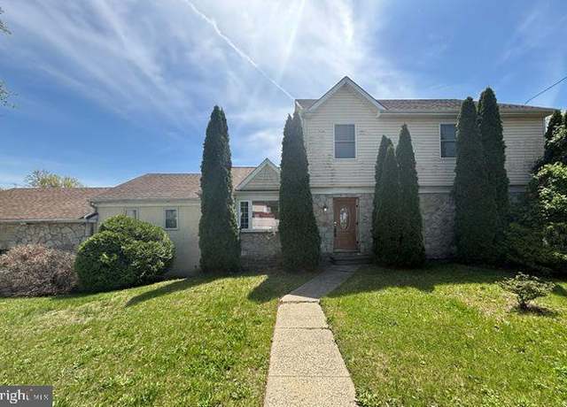 Property at 894 Somerdale Rd, Blackwood, NJ 08012, 5 beds, 3.5 baths