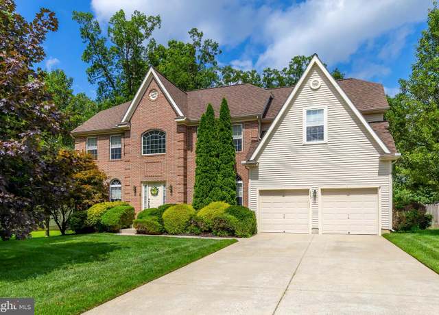 Property at 113 Desilvio Dr, Sicklerville, NJ 08081, 5 beds, 2.5 baths