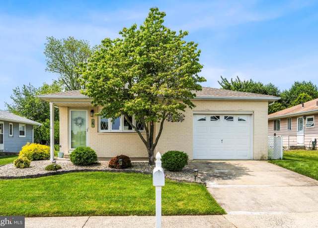 Property at 4 Valencia St, Toms River, NJ 08757, 2 beds, 2 baths