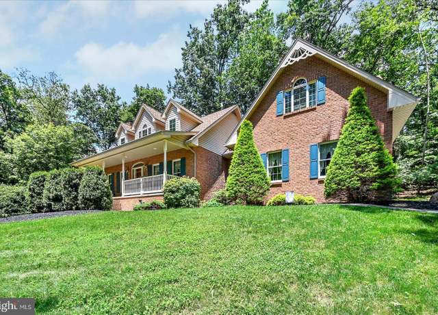 Property at 59 Segovia Ct, Hanover, PA 17331, 3 beds, 2.5 baths