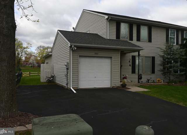 Property at 2003 Clover Mill Rd, Quakertown, PA 18951, 3 beds, 2.5 baths