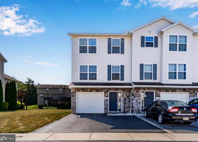 Property at 3578 Pinecrest Ct #16, Fayetteville, PA 17222, 3 beds, 2 baths