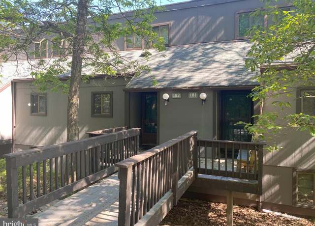 Property at 182 Upper Village Way, Tannersville, PA 18372, 3 beds, 2.5 baths