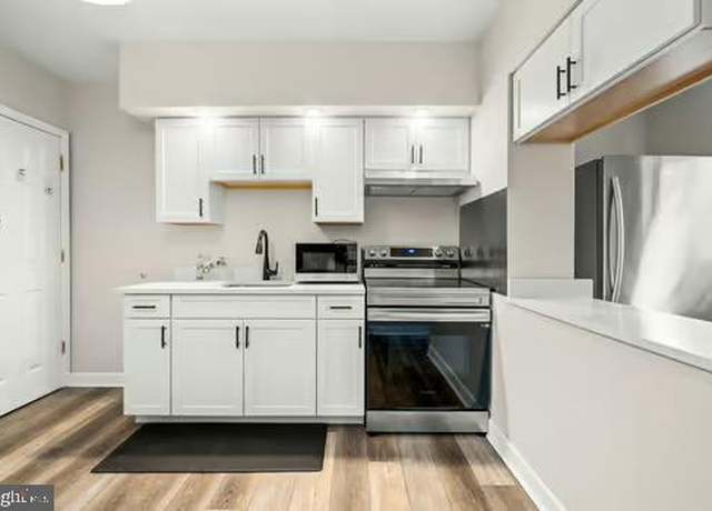 Property at 2615 S Percy St, Philadelphia, PA 19148, 3 beds, 1 bath