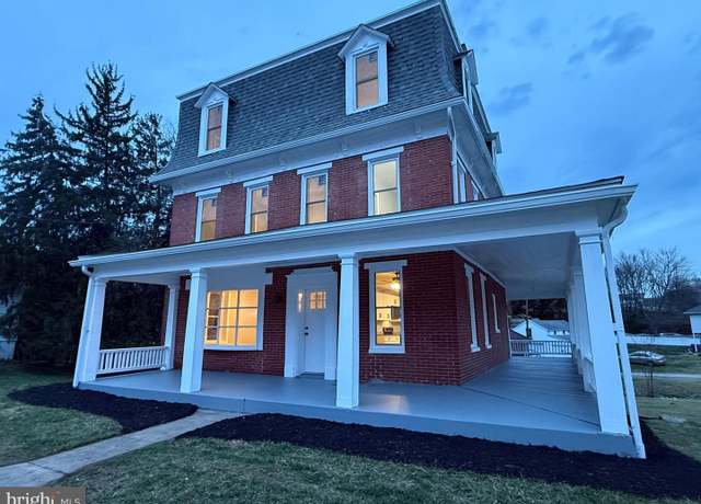 Property at 182 W Main St, Windsor, PA 17366, 4 beds, 2.5 baths