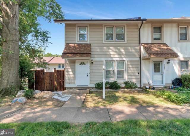 Property at 5410 Crossrail Dr, Burke, VA 22015, 3 beds, 3.5 baths