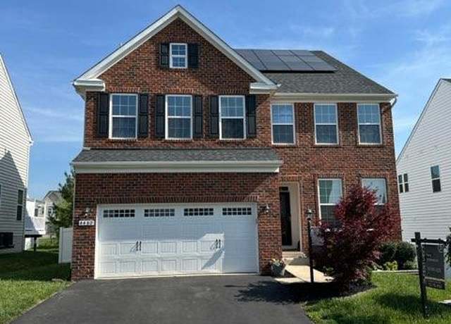 Property at 4480 Weejun Loop, Woodbridge, VA 22192, 4 beds, 4.5 baths