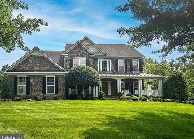 Property at 7633 Great Dover St, Gainesville, VA 20155, 5 beds, 4.5 baths