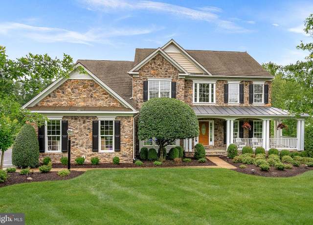 Property at 7633 Great Dover St, Gainesville, VA 20155, 5 beds, 4.5 baths