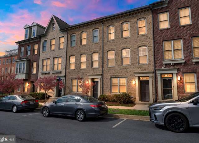 Property at 165 Concord Pl NE, Washington, DC 20011, 3 beds, 3.5 baths