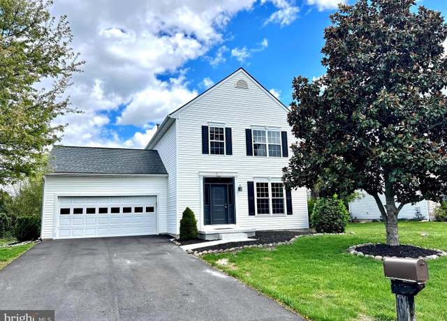 Property at 68 Burnham Ln, Dover, DE 19904, 3 beds, 2.5 baths