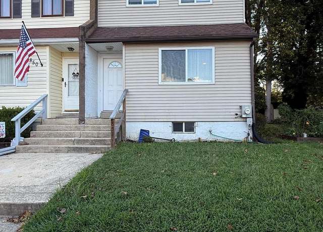 Property at 852 Hastings Ct, Newark, DE 19702, 3 beds, 2 baths
