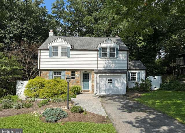 Property at 9709 W Bexhill Dr, Kensington, MD 20895, 3 beds, 3.5 baths
