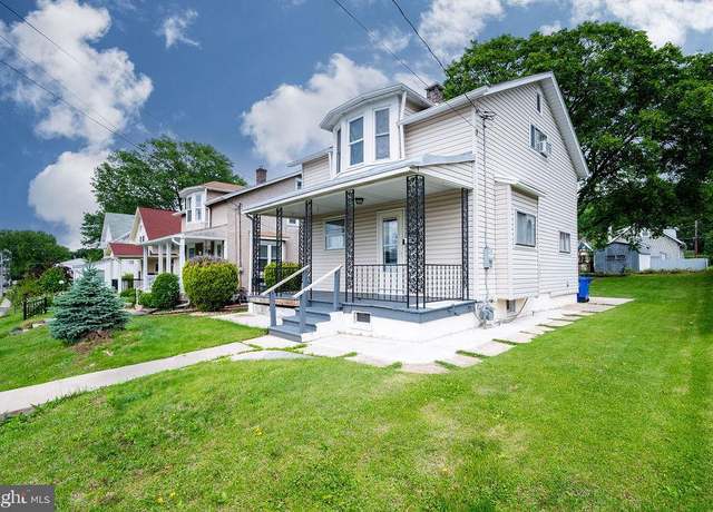 Property at 3433 Raymond St, Reading, PA 19605, 3 beds, 1.5 baths