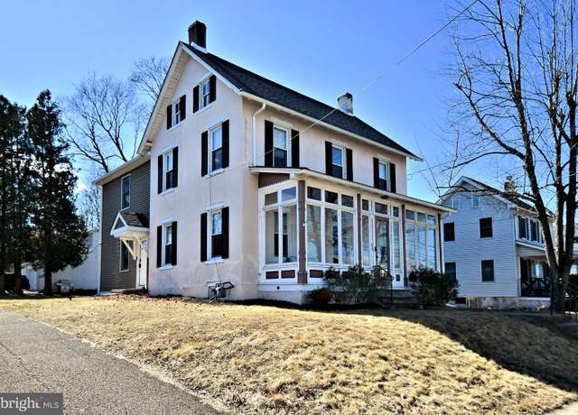 Property at 62 W Clymer Ave, Sellersville, PA 18960, 4 beds, 2.5 baths