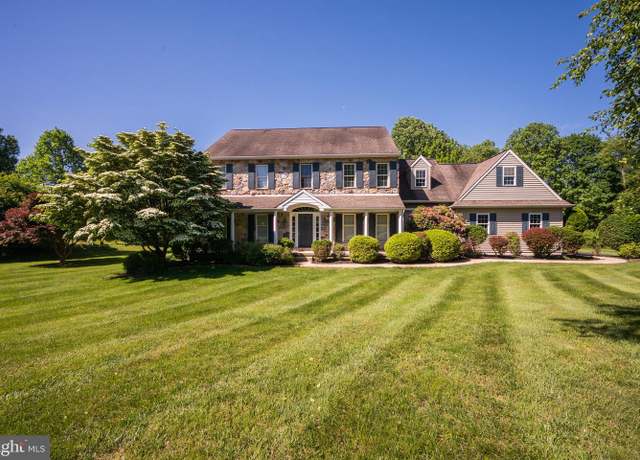 Property at 101 Stonegate Dr, Landenberg, PA 19350, 4 beds, 3.5 baths