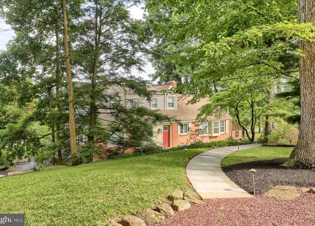 Property at 125 S Hills Dr, Hershey, PA 17033, 5 beds, 3.5 baths