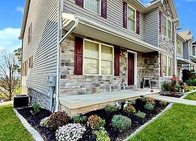 Property at 516 Potomac St N, Waynesboro, PA 17268, 3 beds, 2.5 baths
