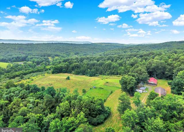 Property at 241 Tobias Dr, East Waterford, PA 17021, 3 beds, 2 baths