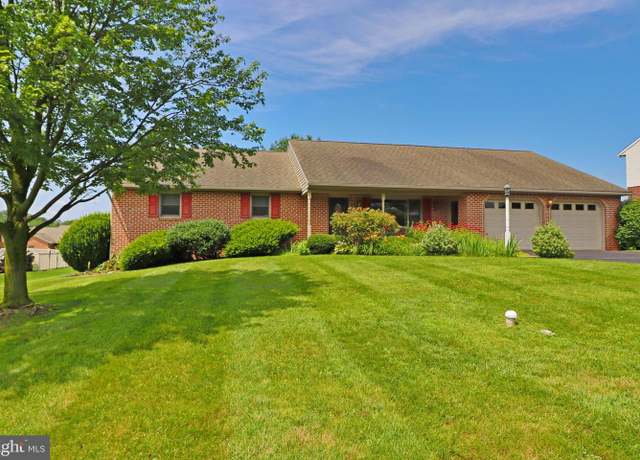 Property at 660 Snyder Hill Rd, Lititz, PA 17543, 3 beds, 2.5 baths