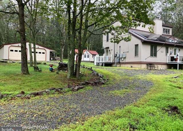 Property at 150 Mallard Ln, Albrightsville, PA 18210, 3 beds, 2 baths