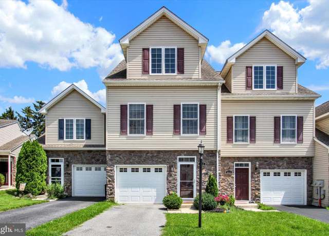 Property at 865 Blossom Dr, Hanover, PA 17331, 3 beds, 3 baths
