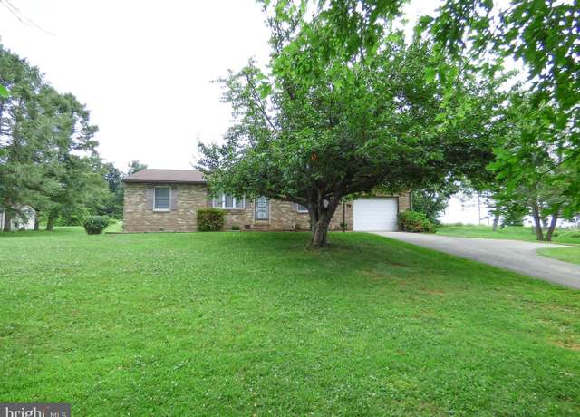 Property at 795 Juli Dr, New Freedom, PA 17349, 2 beds, 2.5 baths