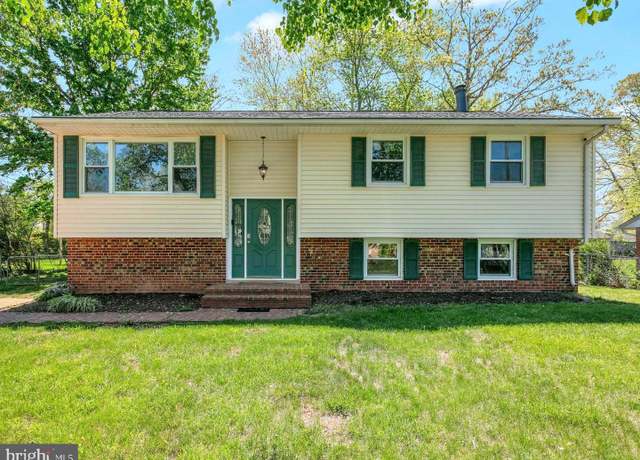 Property at 14819 Carlbern Dr, Centreville, VA 20120, 6 beds, 3 baths