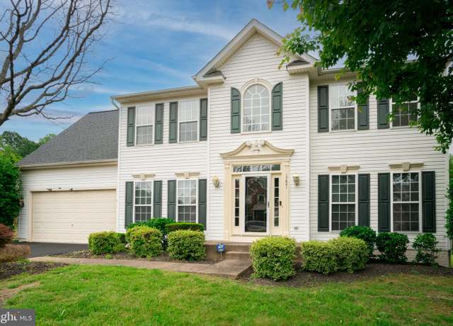 Property at 17661 Avenel Ln, Dumfries, VA 22026, 5 beds, 3 baths