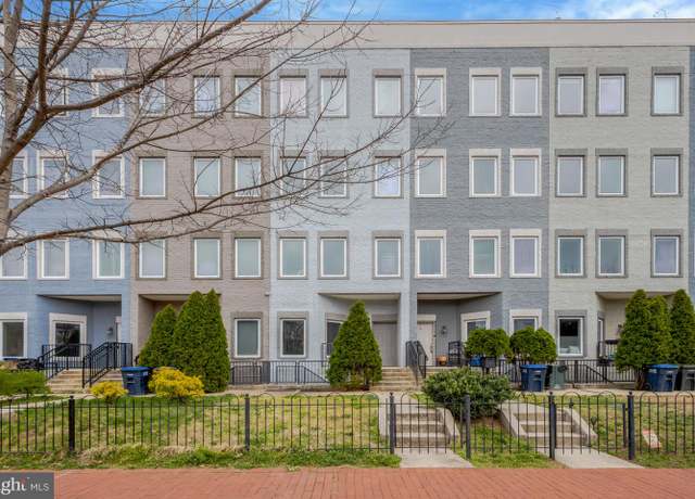 Property at 927 12th St NE, Washington, DC 20002, 5 beds, 5 baths