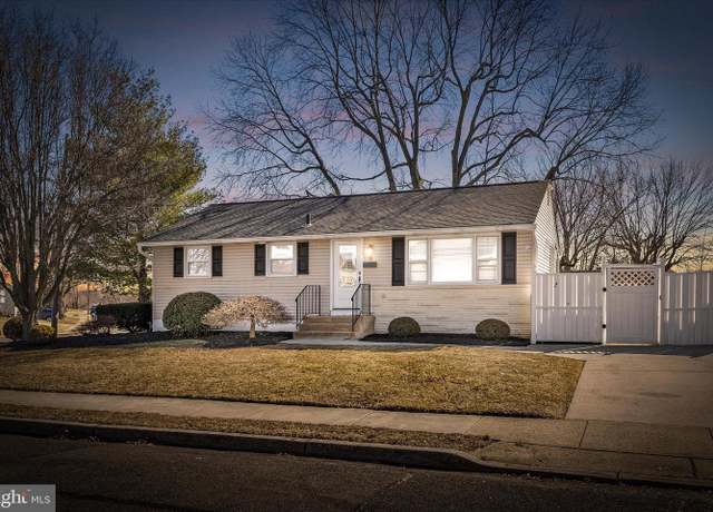 Property at 8 Roslyn Rd, Hamilton, NJ 08610, 3 beds, 1 bath