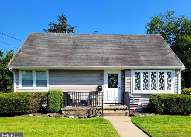 Property at 25 Holt Cir, Hamilton, NJ 08619, 4 beds, 1 bath