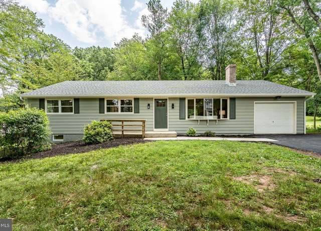 Property at 128 Buckwalter Rd, Pottstown, PA 19465, 4 beds, 2.5 baths