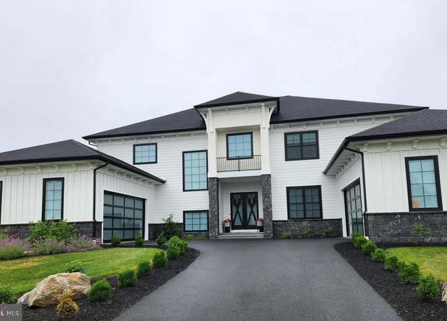 Property at 415 Hempfield Hl, Columbia, PA 17512, 4 beds, 4.5 baths