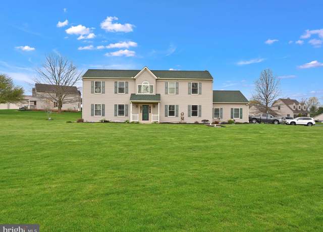 Property at 1802 Mansion Ln, Mount Joy, PA 17552, 4 beds, 2.5 baths