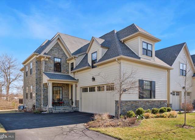 Property at 6070 Creekside Dr, Flourtown, PA 19031, 3 beds, 2.5 baths