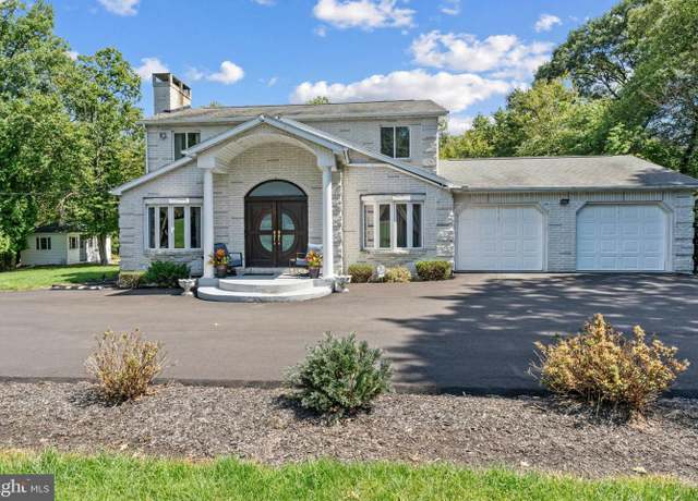 Property at 1903 W Bangor Rd, Bangor, PA 18013, 3 beds, 2.5 baths